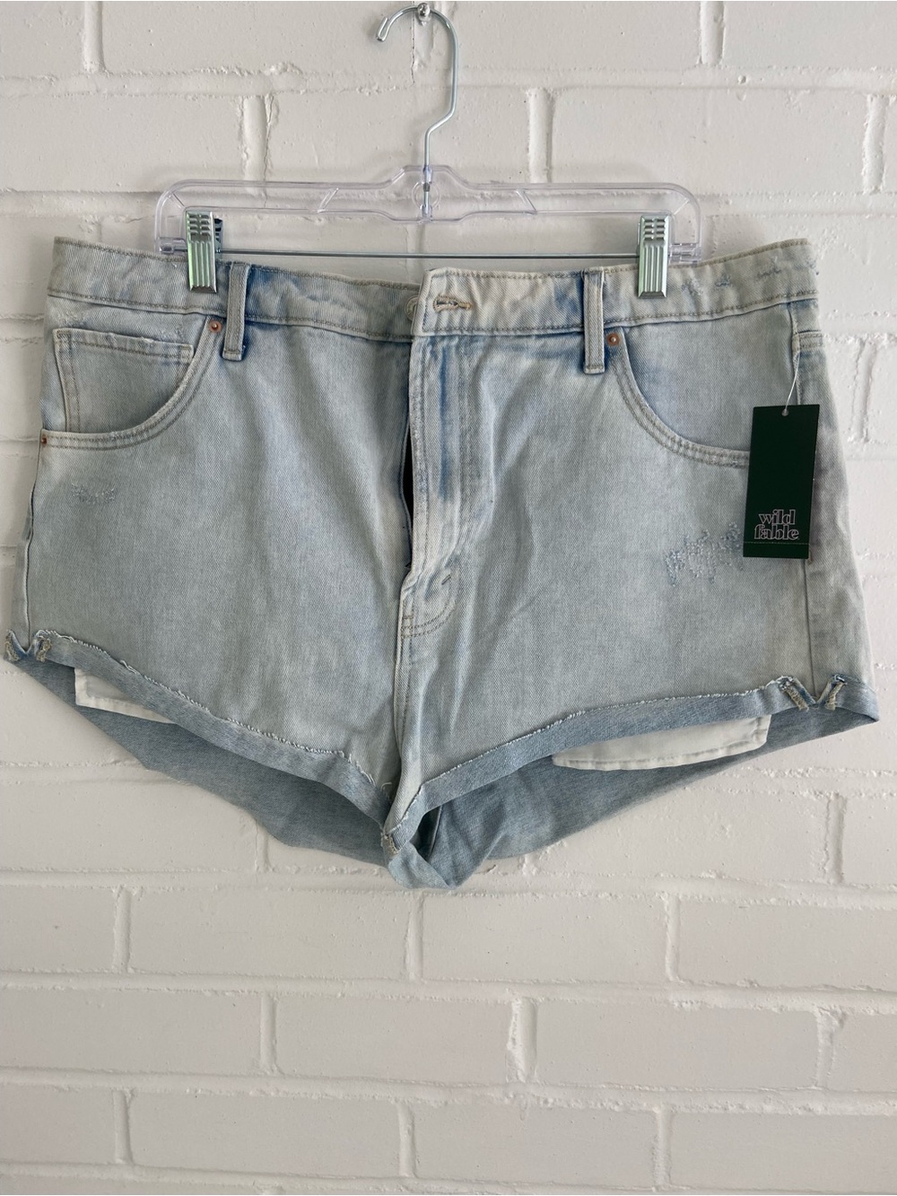 Wild Fable Light Wash Denim Summer Shorts Cut-Offs Women's Size 18